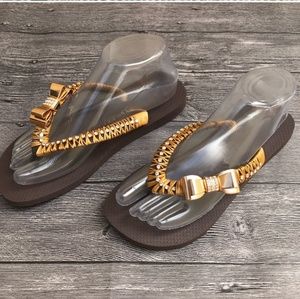 NWOT GOLD BOW HAVAIANAS SIZE 7